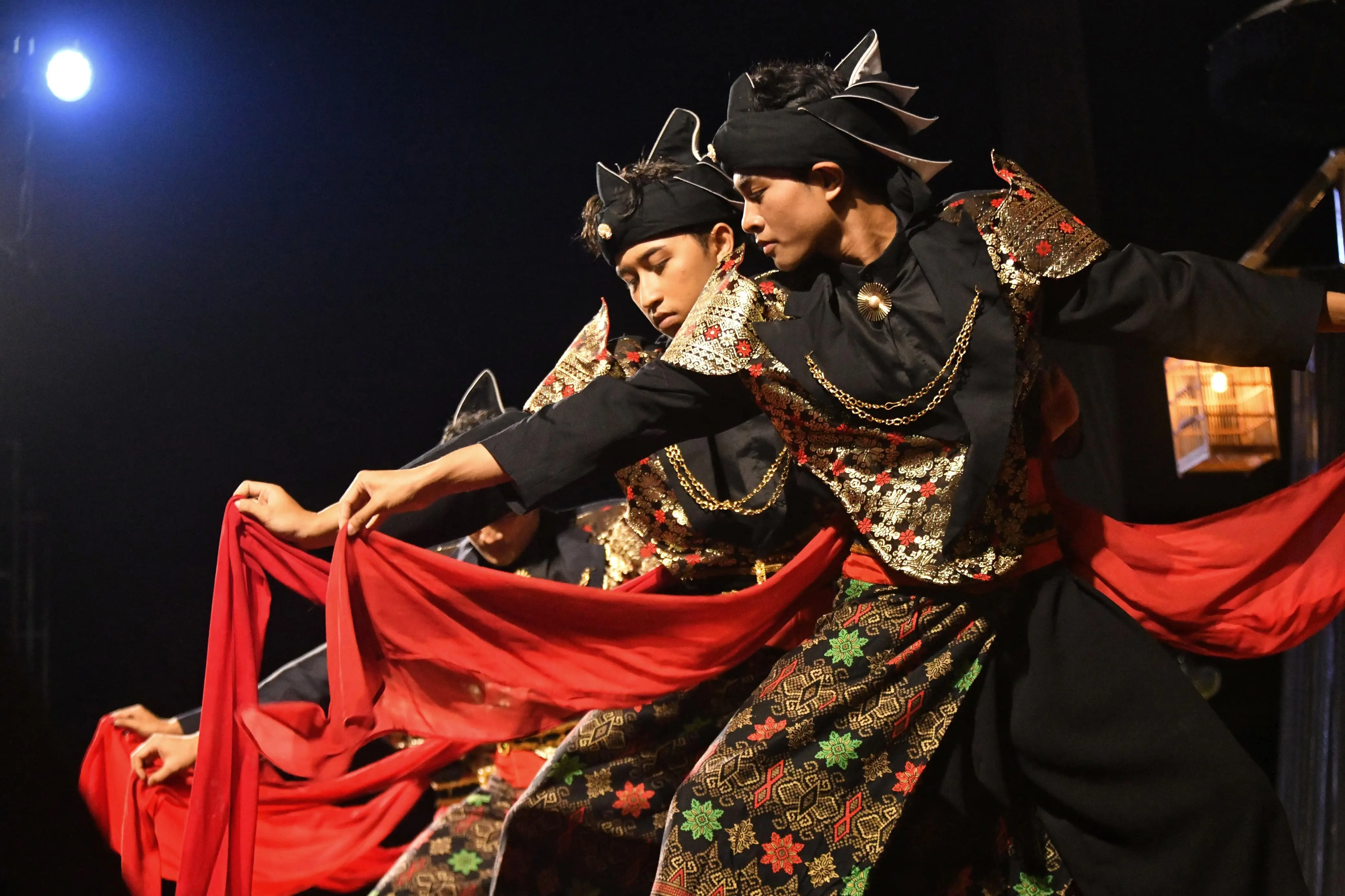 tarian seni jaipong